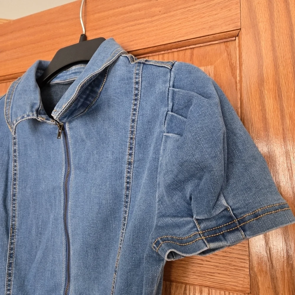 Denim Mini Dress with Puff Sleeves Zip Down With Belt by Fate - Small - Picture 7 of 9